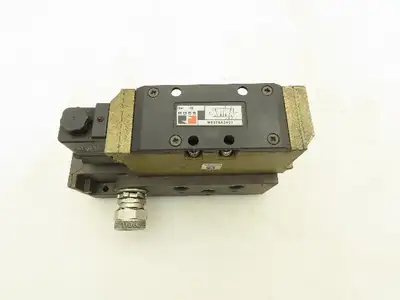 ROSS W6576A3401 Pneumatic Solenoid Spool Valves W/Base 2 Position 120V Coil