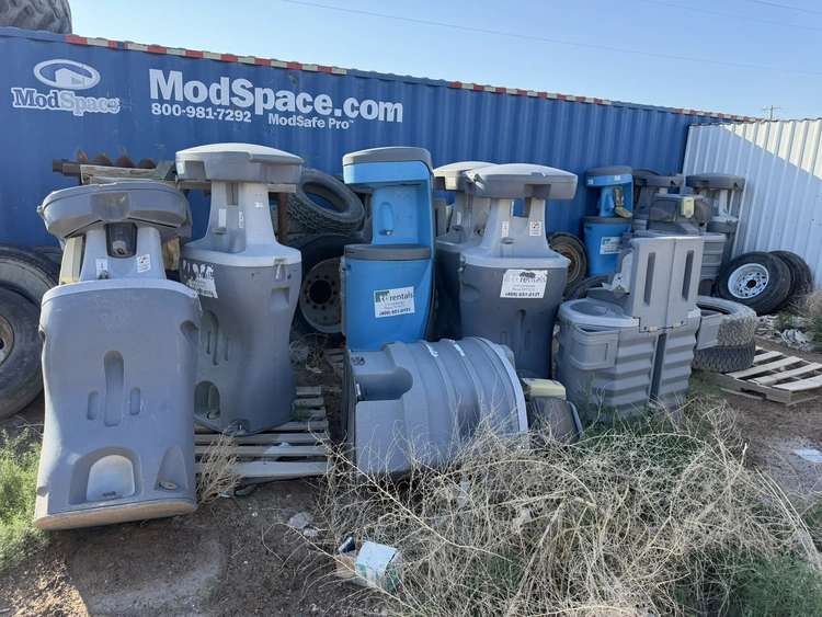 Used _UNKNOWN_ _UNKNOWN_ Hand Washing and Sanitizing Texas US | Miedema Asset Management Group #1315794
