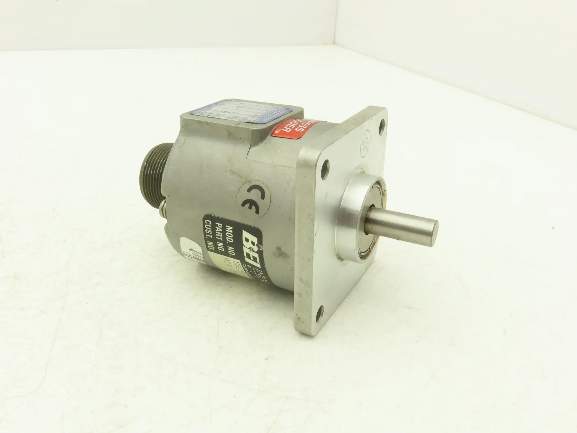 BEI Industrial XH25D-SS-500-ABZC-7272-EM18 Rotary Encoder 5-24VDC 3/8" Shaft