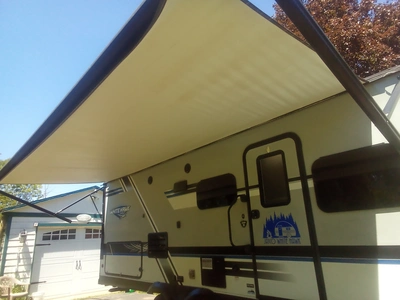 USED 2018 WHITE HAWK 23MRB