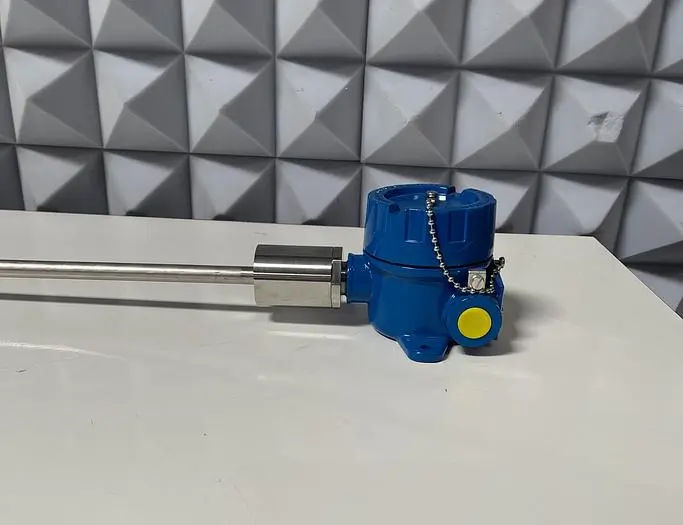 NEW APG MPX/E  TEMPERATURE TRANSMITTER 45PSI