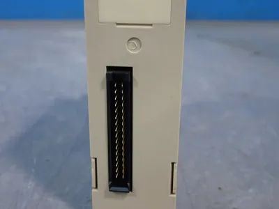 NEW OMRON C200HOD211