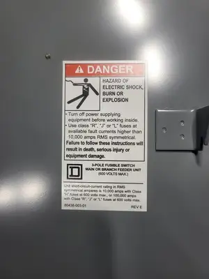 MCC Unit 100/200 Amp Disconnect Switch