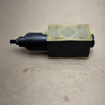 NEW Vickers DGMX2-3-PP-BW-S-40
