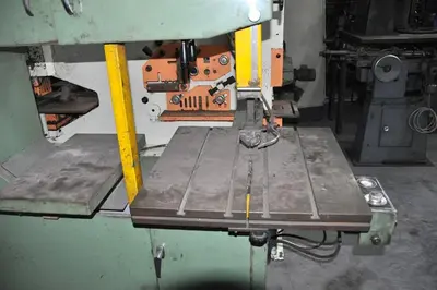 USED BATENS VERTICAL SAW