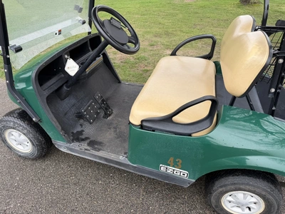 (1) 2017 E-Z-Go golf cart with a Kawasaki gas engine, model 625111G01, does not include Club canopy ...