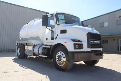 New | in-Stock 2027 MACK MD7 Septic/Sewer/Vacuum Trucks Texas US | Roll Off Truck World #1491896