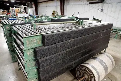42" WIDE x 100 FEET ROACH POWER DRIVEN ROLLER / BELT CONVEYOR: YOBRO #24711
