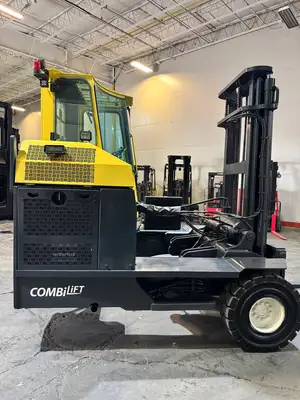 Used 2017 Combi C8000LR Internal Combustion Forklifts: Pneumatic Tire New York US | United Lift #1446717