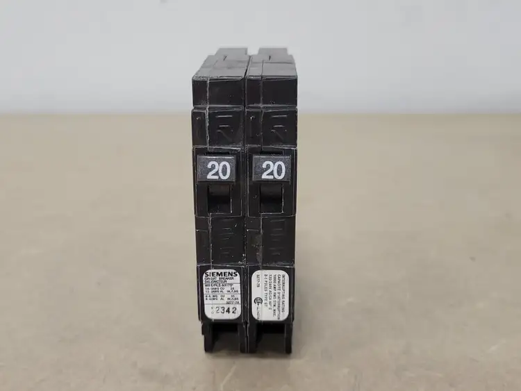 Used SIEMENS Q2020NC Switchgears British Columbia CA | Lenmark #239839