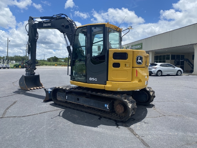 USED 2022 Deere 85G