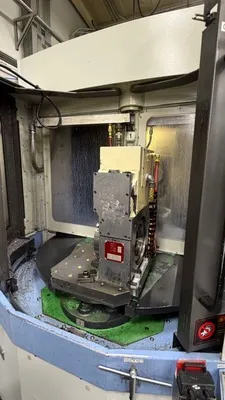 2011 DOOSAN HC 400 Horizontal Machining Centers | Tight Tolerance Machinery (6)