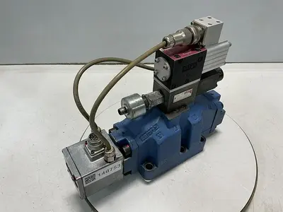 USED MOOG D633-7205