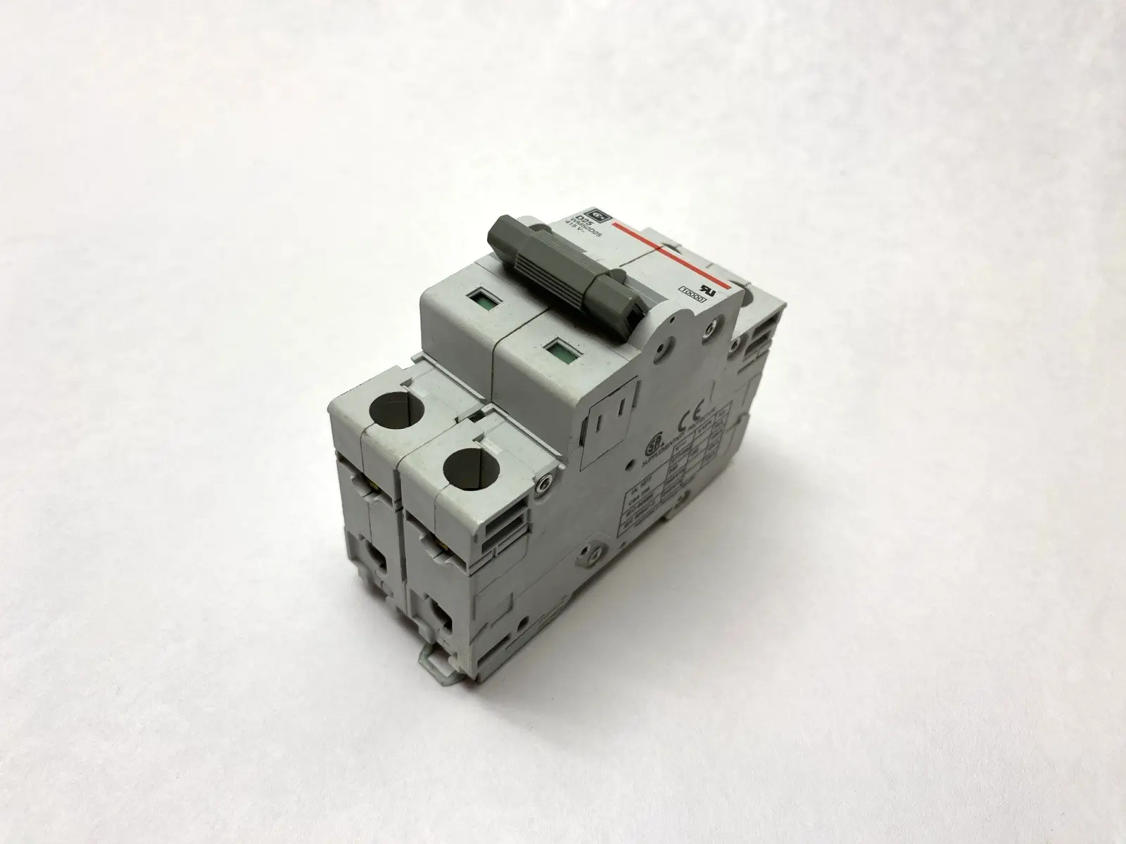 New | in-Stock Cutler-Hammer 415V Breaker, Din Rail Mount D25 Circuit Breakers Michigan US | Maverick Industrial Sales #1486186