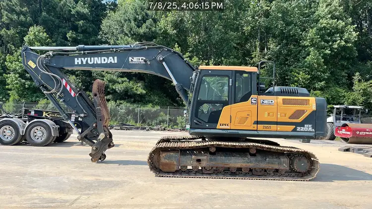 Used 2022 HYUNDAI HX220AL Crawler Excavators North Carolina US | National Equipment Dealers #1422413