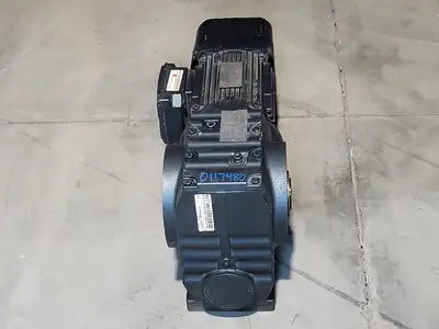 USED SEW-EURODRIVE SA77/T DRN90L4