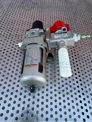USED SMC AW40-N04-Z FILTER REGULATOR 7-125 PSI W/ SMC VHS40-N04-RZ PRESSURE VALVE
