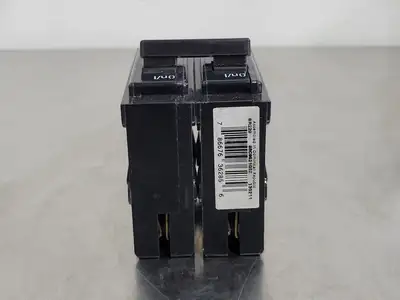 Used EATON CUTLER-HAMMER BR220 Switchgears British Columbia CA | Lenmark #238532