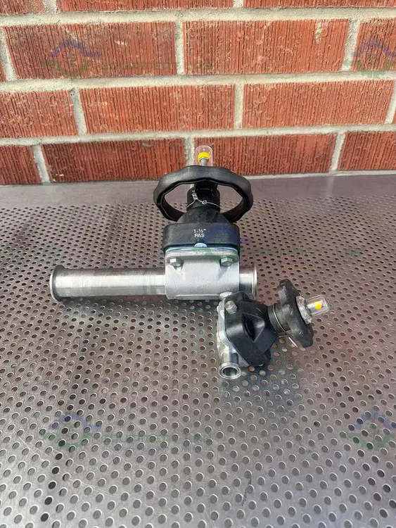 Used 2- ITT PURE FLO RA0.5MAX DIAPHRAGM VALVE W/ 1" TO 1/2" SANITARY FITTING Valves/Fittings California US | Equipment Lab #578258