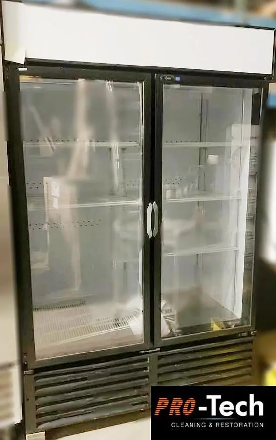 Glass door display refrigerator