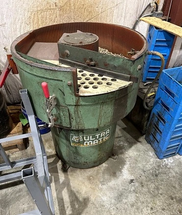 Used ULTRAMATIC SVB 3.5 Vibratory Machines New Jersey US | National Machinery Exchange #1498383
