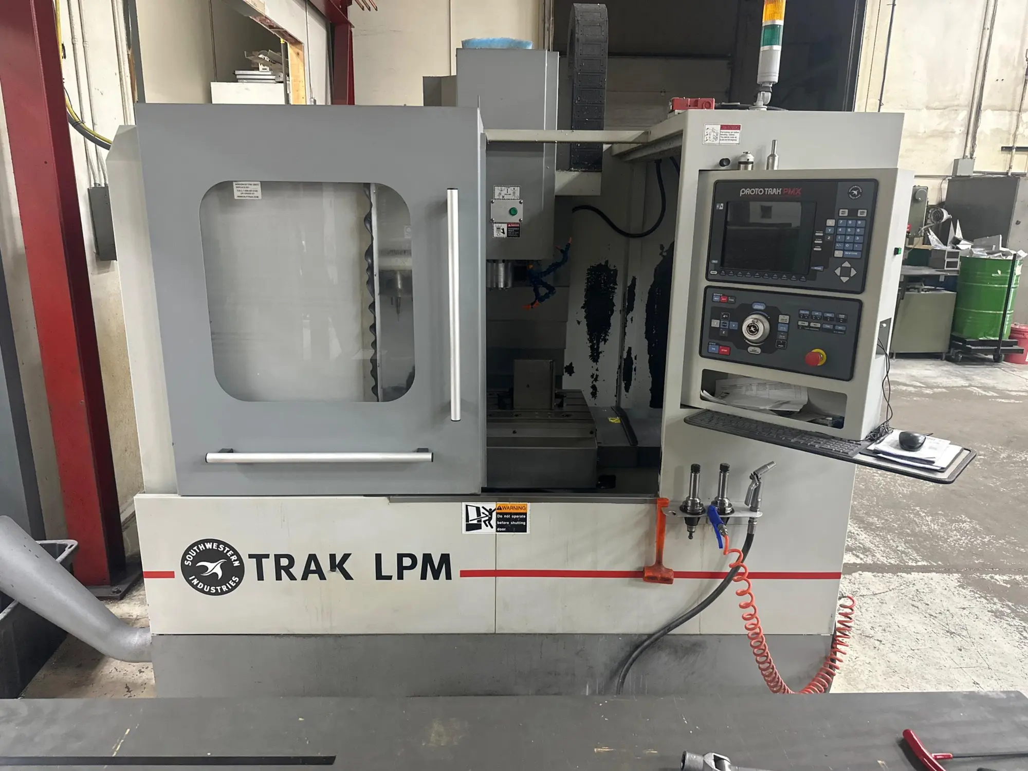 Used SOUTHWESTERN INDUSTRIES - TRAK LPM Vertical Machining Centers Michigan US | Aucto #1306781