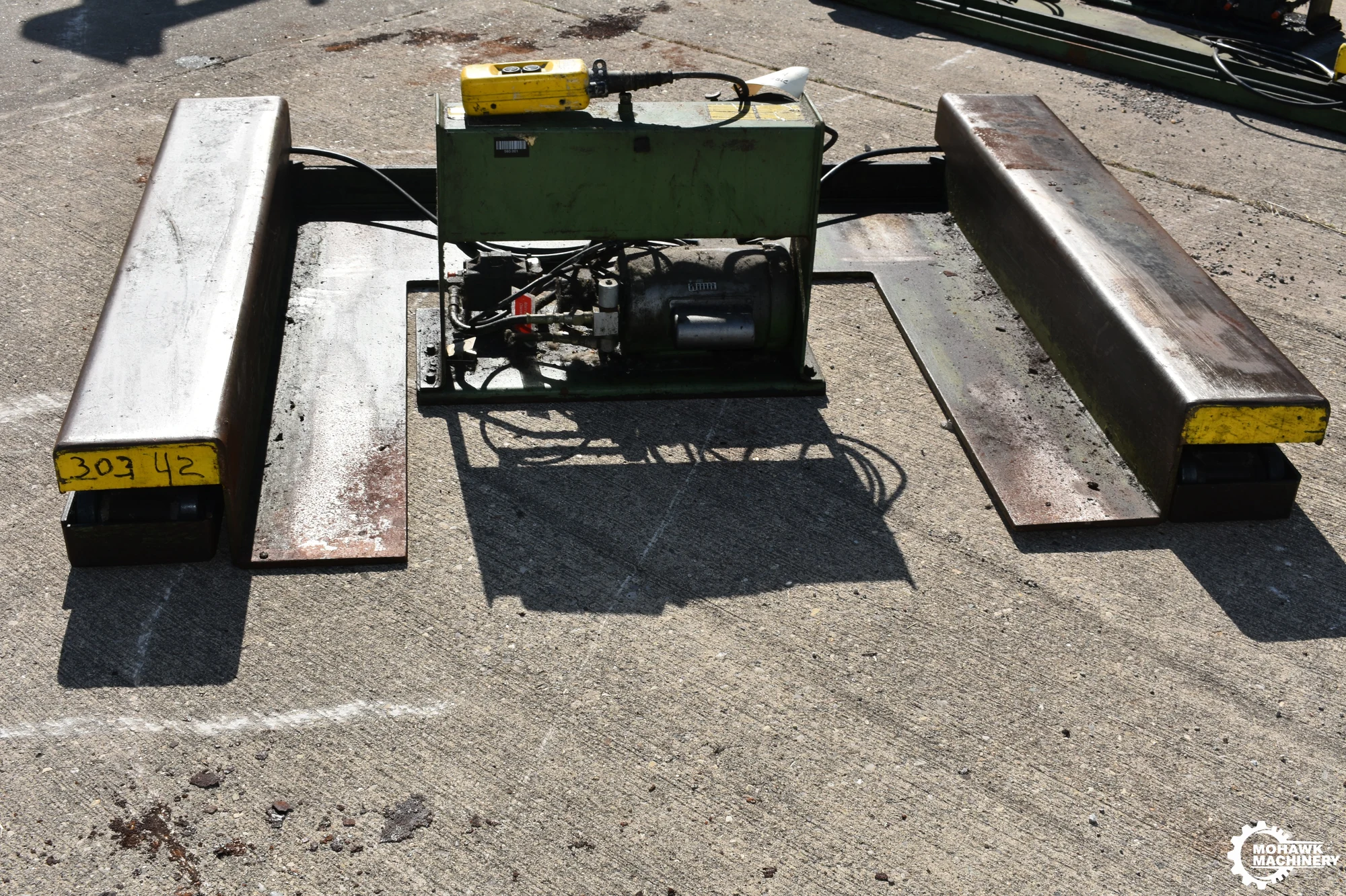 2000 LB AIR-TECH (AIR TECHNICAL INDUSTRIES) "ZLD5048E" ZERO-LOW LIFT HYDRAULIC SCISSOR LIFT TABLE w/48” x 50” PLATFORM