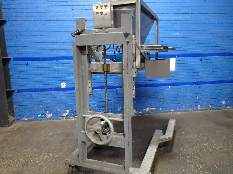 Used _UNKNOWN_ FORMING HEAD Platform Scales | HGR 24 #744488