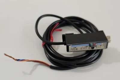 NEW KEYENCE FS2-62