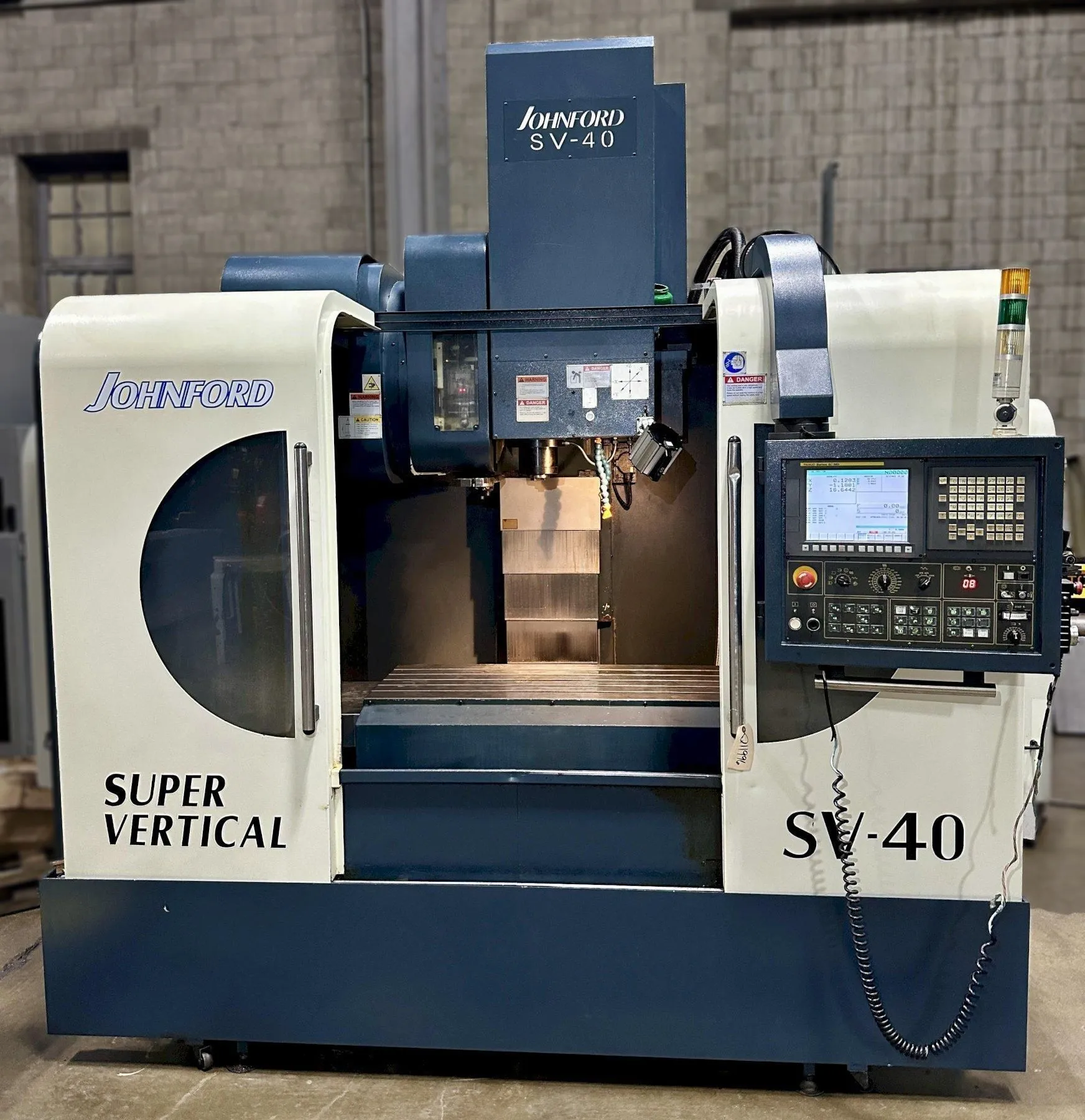 国内盤 WORK FORCE Used 2013 Johnford SV-40 Machining Centers, Vertical Q11996