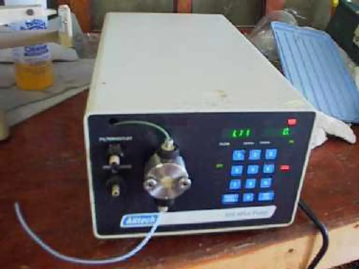 QTY. 1. ALLTECH 325 HPLC PUMP (dw71601c.jpg) To se...