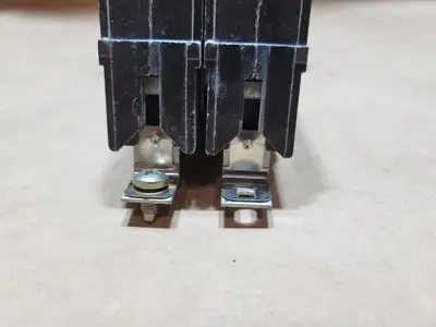 Used GENERAL ELECTRIC THHQB230 Switchgears British Columbia CA | Lenmark #1438603
