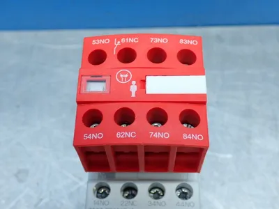 NEW ALLENBRADLEY 700SEF620EJC