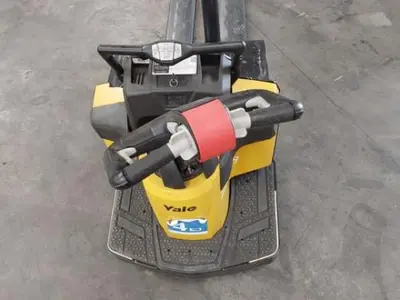 USED 2023 YALE MPE060