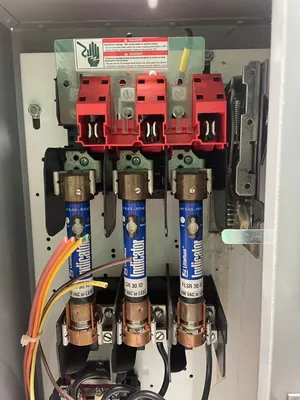 USED SIEMENS THREE PHASE COMBINATION MAGNETIC STARTER