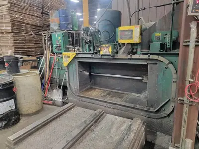 Harris HRB 100 HP 2 Ram Baler / Bale Release Door / Northeast