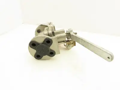 ITT Engineering SV813A Cam-Tite Stainless 2-Way Ball Valve 1/2" Flanged 300#