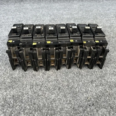 Used Federal Pacific NEF213020 Circuit Breakers California US | Davliegogo LLC #1705246