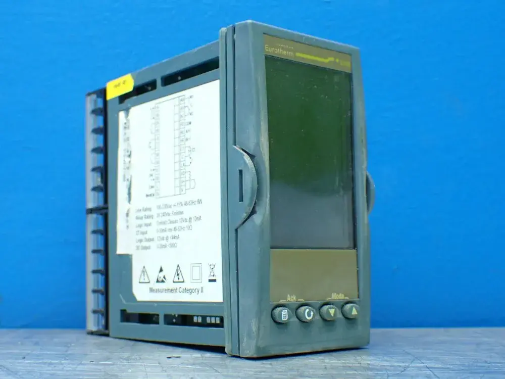 USED EUROTHERM 3208/CC/VH/RRX/R/4CL/G/ENG