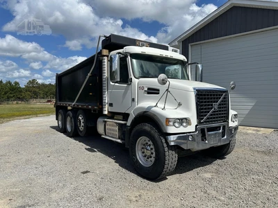 Used 2017 VOLVO VHD84F200 Dump trucks South Carolina US | Palmetto Machinery #1427259
