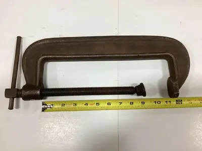 USED ARMSTRONG CLAMP-110