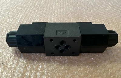 USED YUKEN DSG013C2D24N150