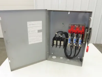 Eaton Cutler Hammer DH323FGKJSEL Fusible Disconnect Safety Switch 100A 240V 3Ph