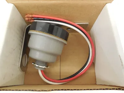 2 NEW TORK 2421 RECEPTACLE