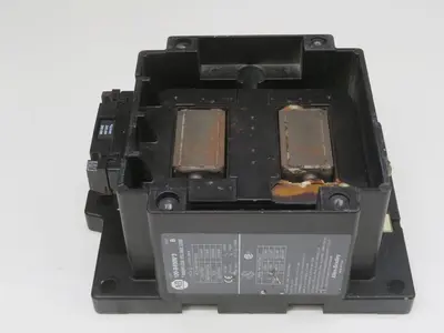 Used _UNKNOWN_ _UNKNOWN_ PLC Contactors Texas US | Aucto #1561599