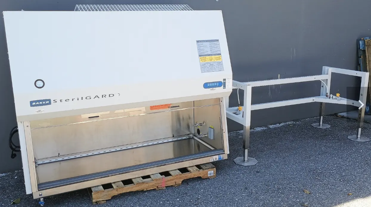 Used BAKER _UNKNOWN_ Biosafety Cabinets California US | Biotech Equipment Sales #1464561