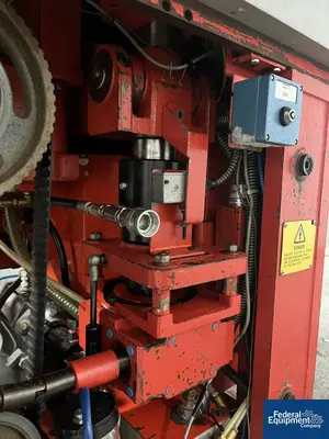USED Manesty Manesty Unipress, 34 stations with Spare Parts