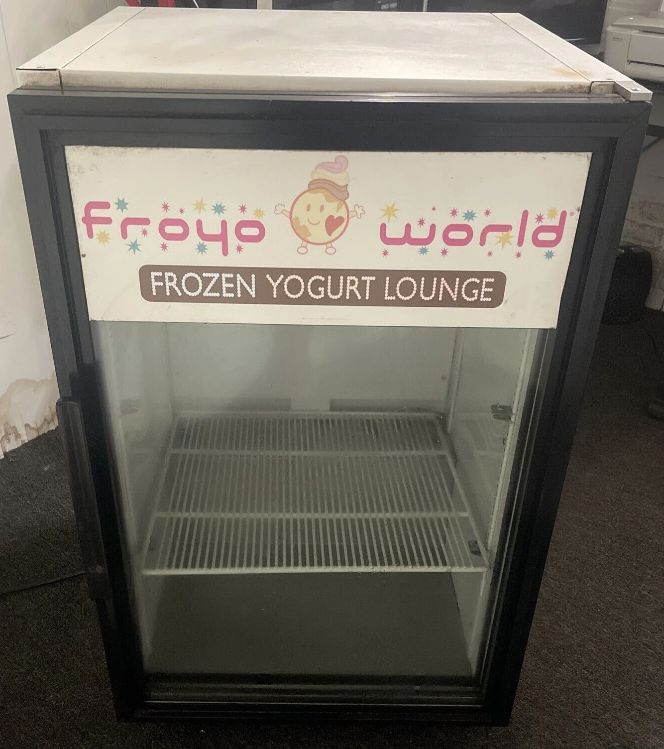 174-0091 True GDM-07 Commercial Glass Door Self Contained Cooler