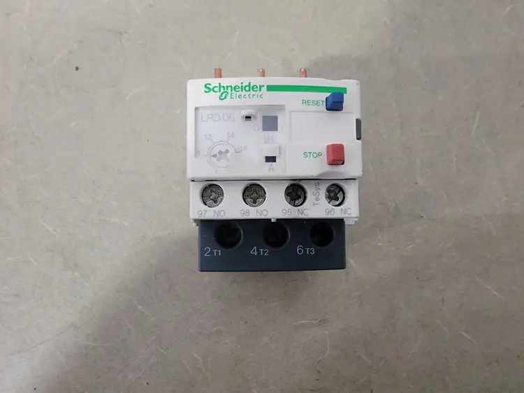 Used SCHNEIDER ELECTRIC LRD06 Misc Electrical & Power Parts British Columbia CA | Lenmark #246707