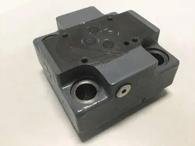 USED VICKERS CVCS25D3S210S32AP110AP210X08A99B00